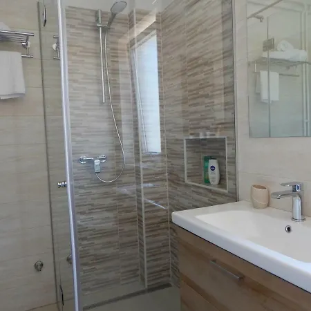 Nia Apartament *